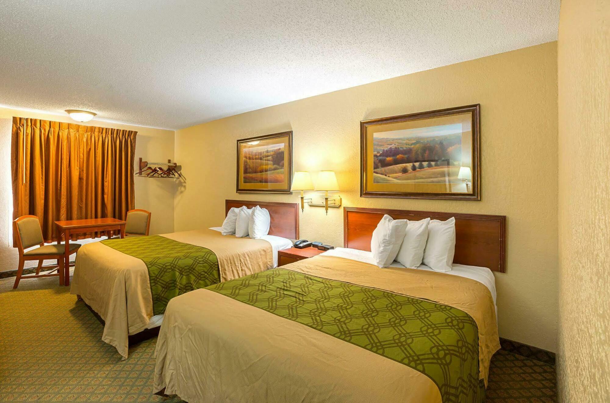 Rodeway Inn & Suites Карни Экстерьер фото